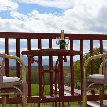 La Ferme Ostalapia Bed and breakfast